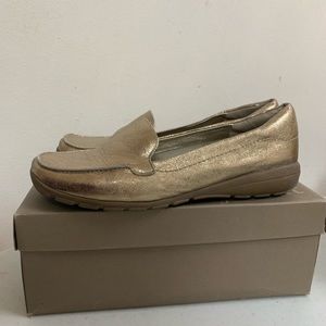 Aerosoles Gold Flats